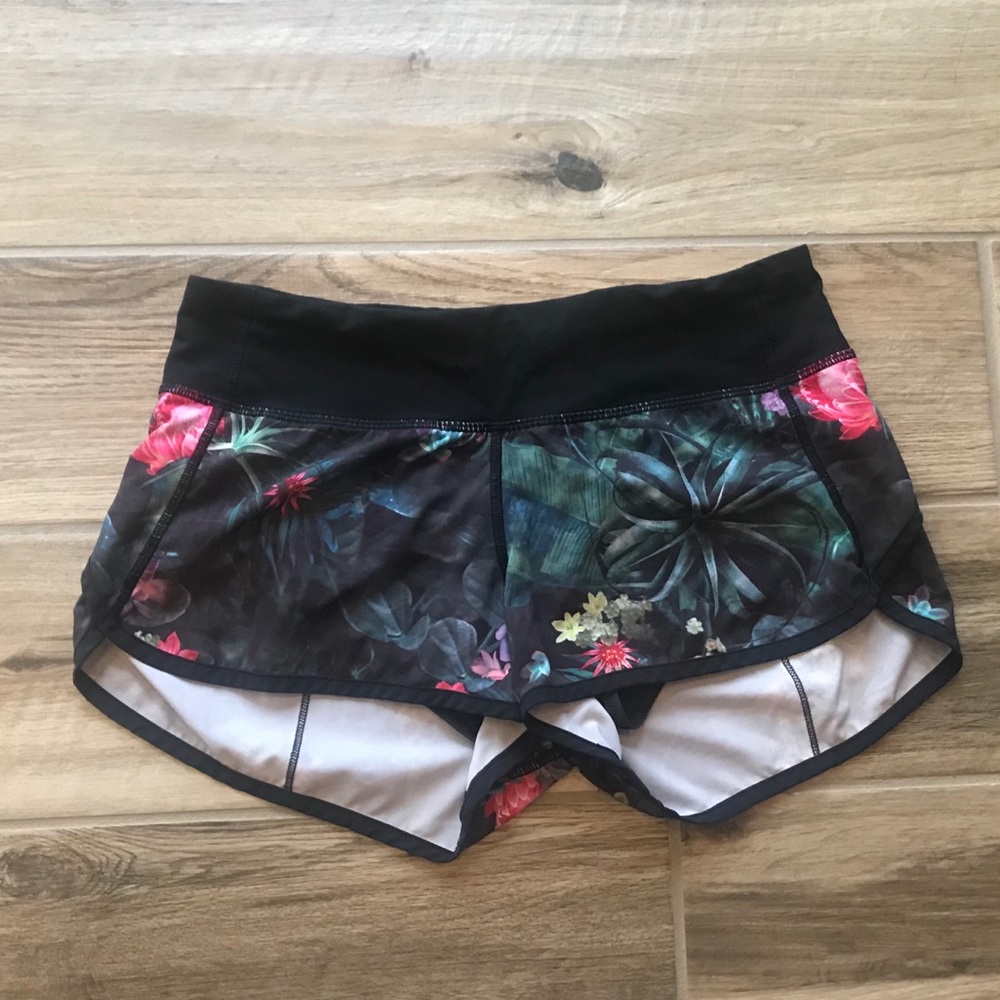 Lululemon Speed Shorts - Curious Jungle, Sz 4